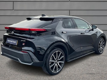 Used Toyota C-HR 2024 for sale - 76458642: Photo