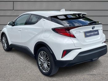 Used Toyota C-HR 2023 for sale - 75721606: Photo