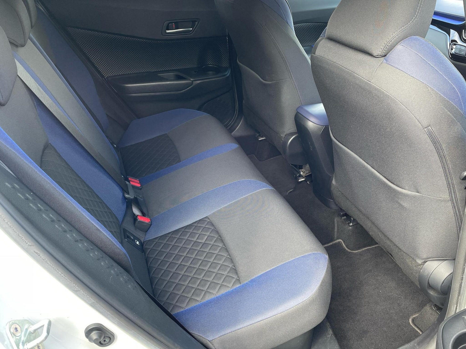 Used Toyota C-HR 2020 for sale - 76111306: Photo 13