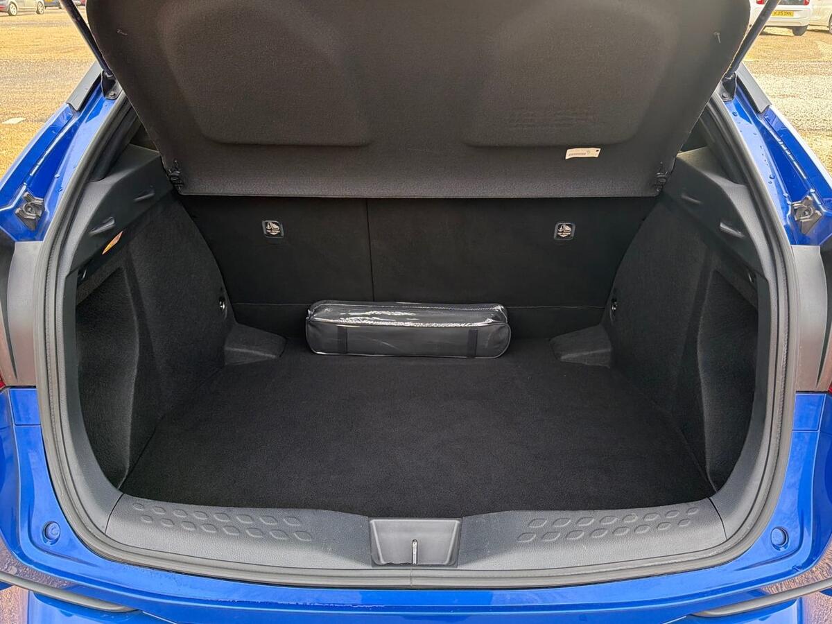 Used Toyota C-HR 2018 for sale - 77177631: Photo 10