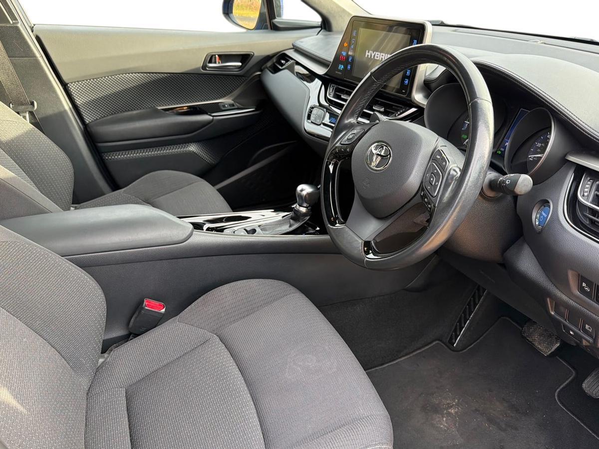 Used Toyota C-HR 2018 for sale - 77177631: Photo 12