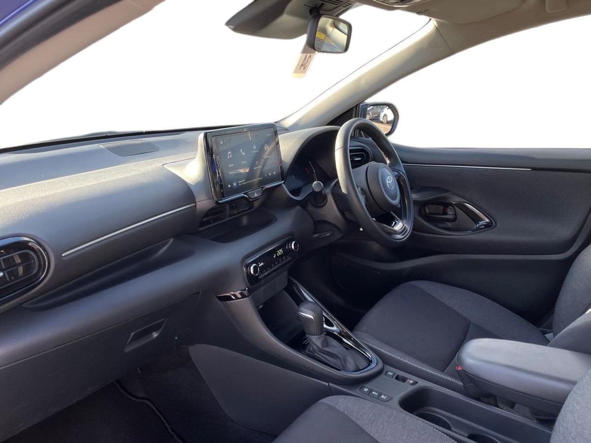 Used Toyota Yaris 2024 for sale - 76609242: Photo 7