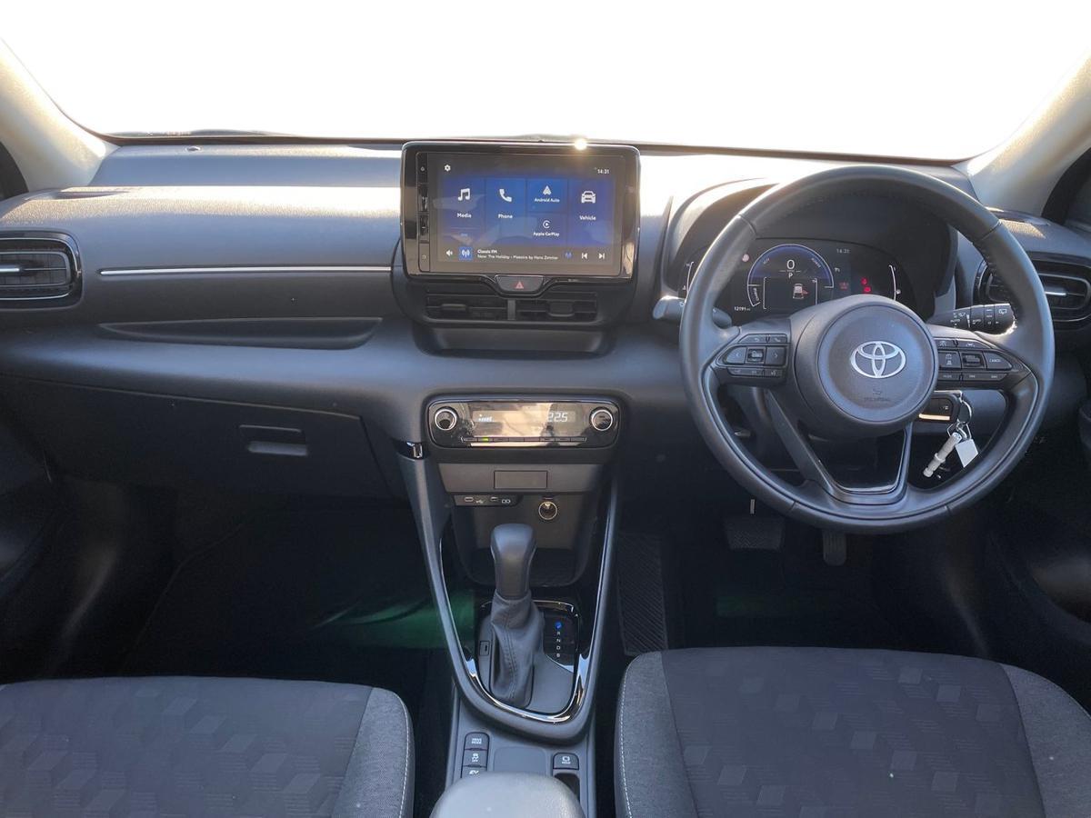 Used Toyota Yaris 2024 for sale - 76609242: Photo 8