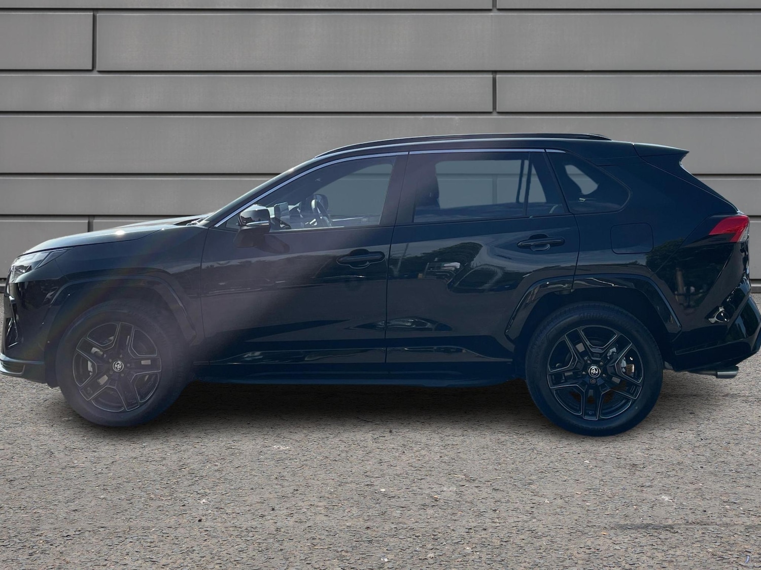 Used Toyota RAV4 2025 for sale - 76111000: Photo 17