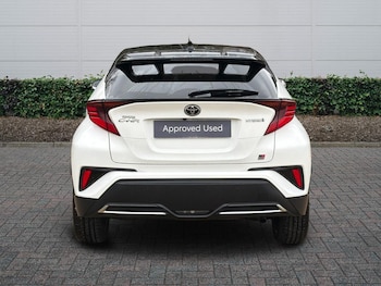 Used Toyota C-HR 2023 for sale - 77307065: Photo