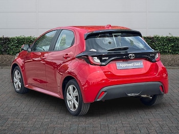Used Toyota Yaris 2024 for sale - 79013895: Photo