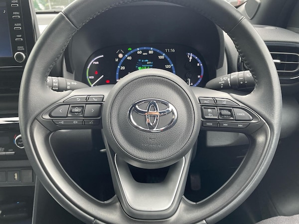 Used Toyota Yaris 2023 for sale - 76139649: Photo 8