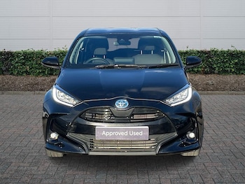 Used Toyota Yaris 2023 for sale - 76539563: Photo