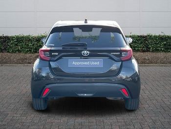 Used Toyota Yaris 2023 for sale - 76539563: Photo