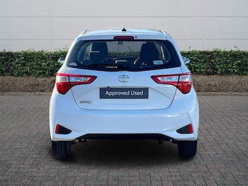 Used Toyota Yaris 2018 for sale - 76635388: Photo