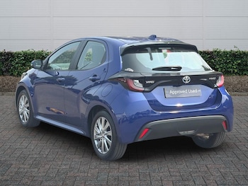 Used Toyota Yaris 2023 for sale - 79182621: Photo