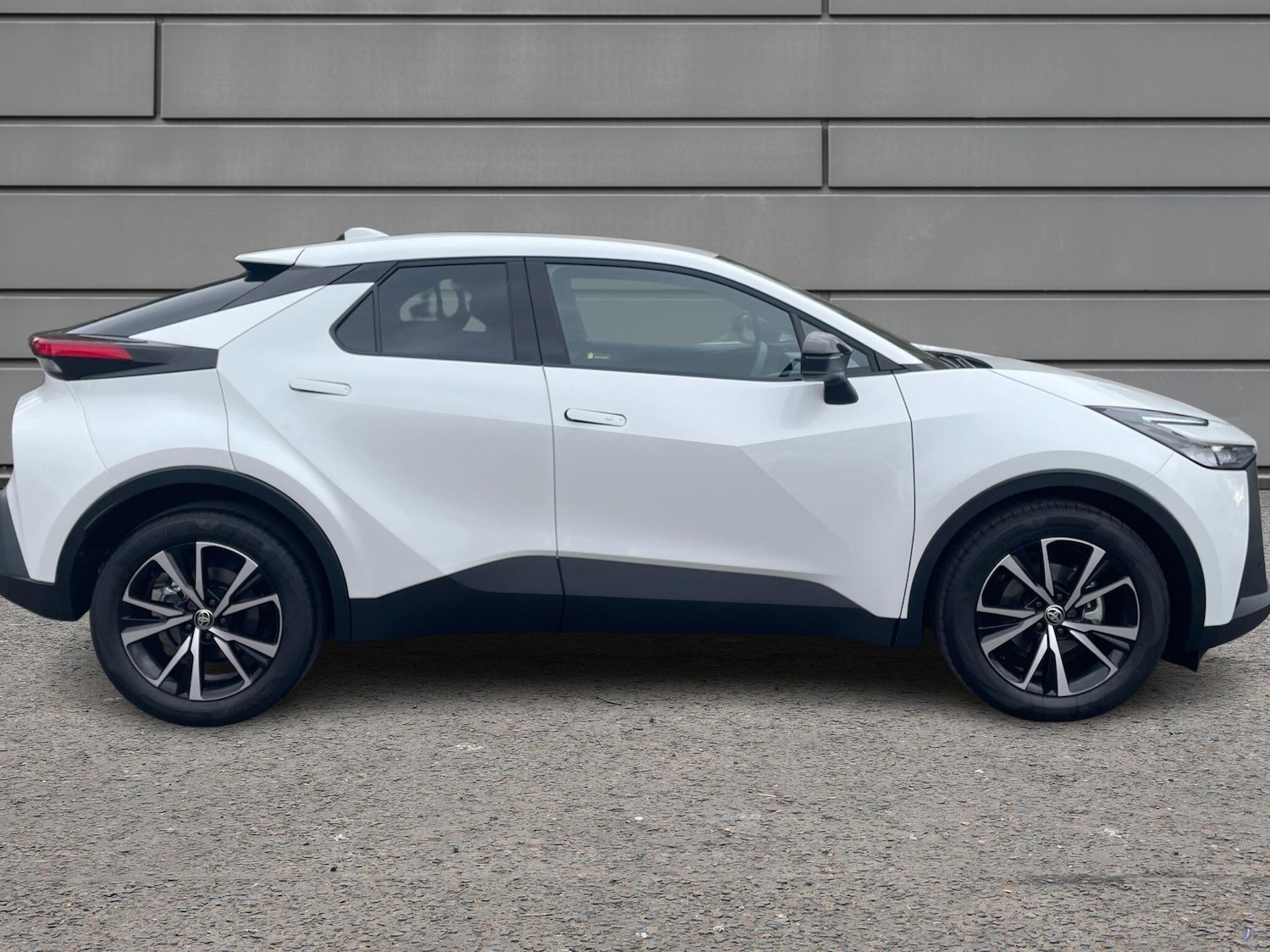 Used Toyota C-HR 2025 for sale - 77176923: Photo 16