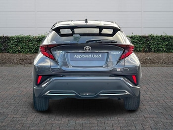 Used Toyota C-HR 2021 for sale - 76647393: Photo