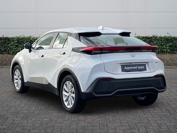 Used Toyota C-HR 2024 for sale - 76703557: Photo
