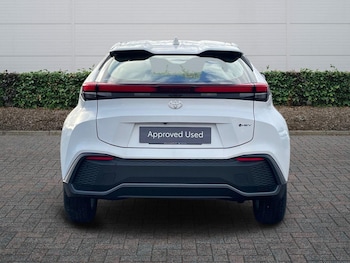 Used Toyota C-HR 2024 for sale - 76703557: Photo