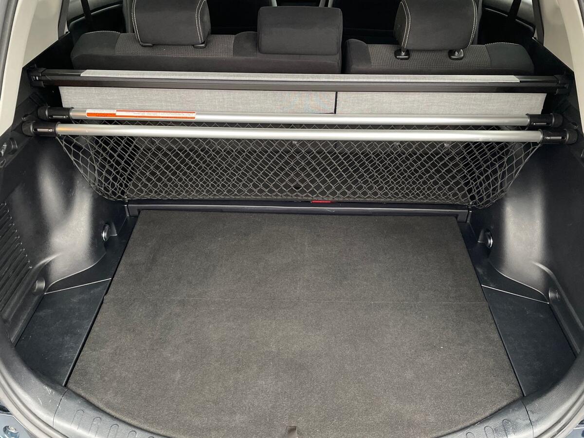 Used Toyota RAV4 2017 for sale - 77013668: Photo 10