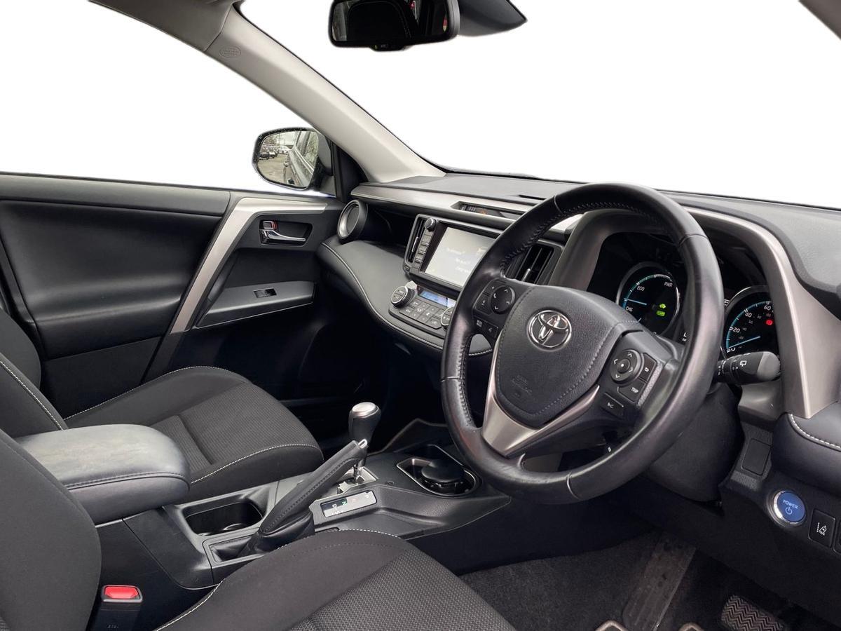 Used Toyota RAV4 2017 for sale - 77013668: Photo 12