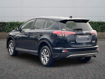 Used Toyota RAV4 2017 for sale - 77013668: Photo