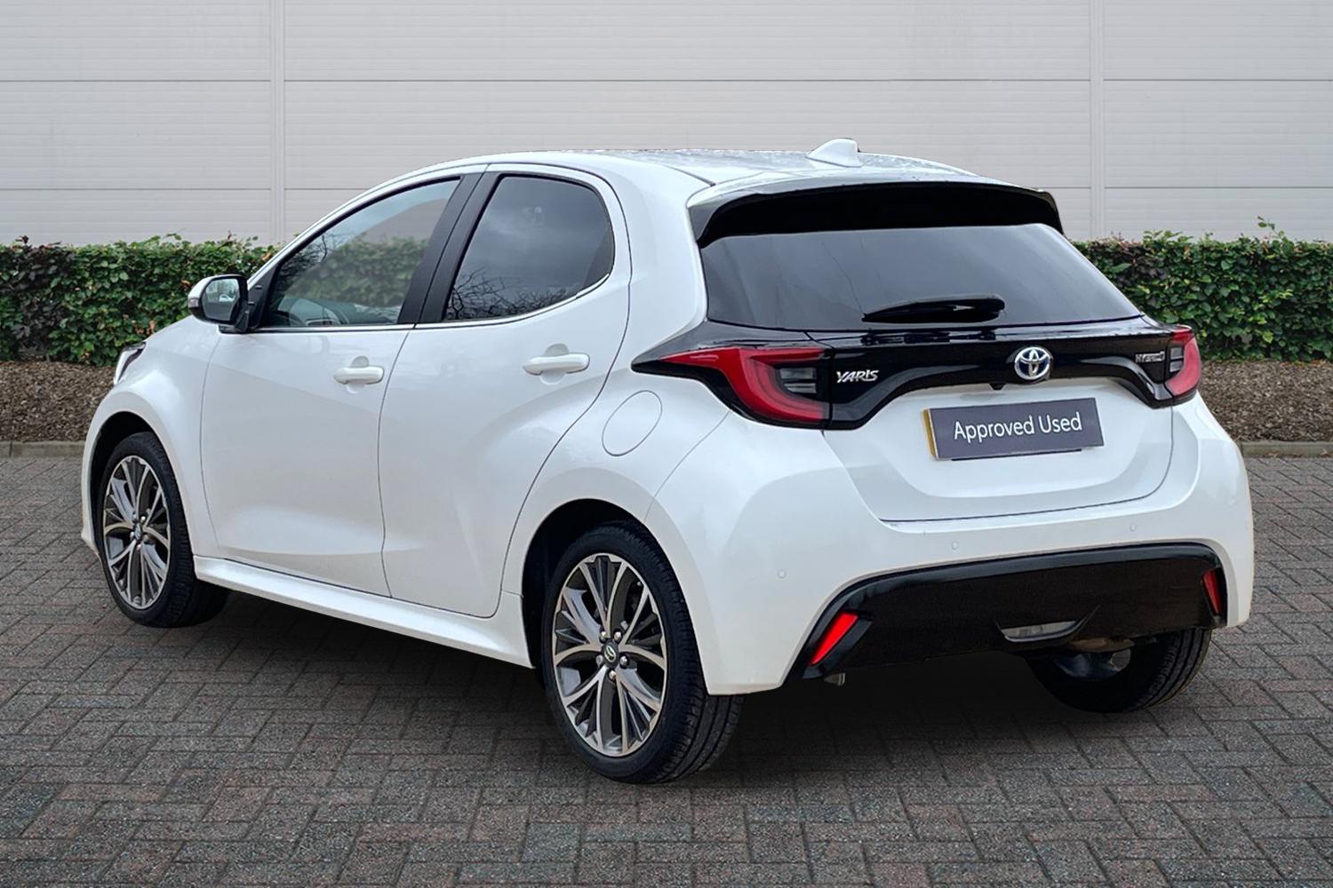 Used Toyota Yaris 2023 for sale - 77332585: Photo 2