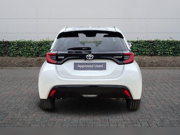 Used Toyota Yaris 2023 for sale - 77332585: Photo