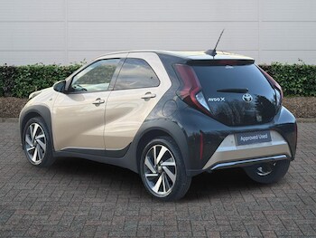 Used Toyota Aygo X 2023 for sale - 76937245: Photo