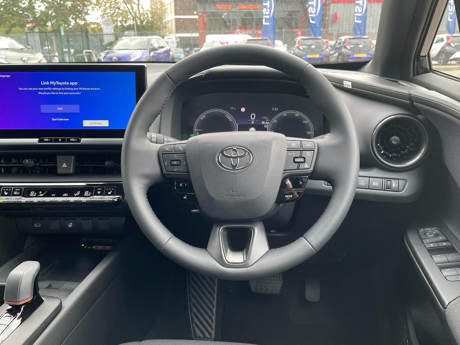 Used Toyota C-HR 2025 for sale - 76730623: Photo 6