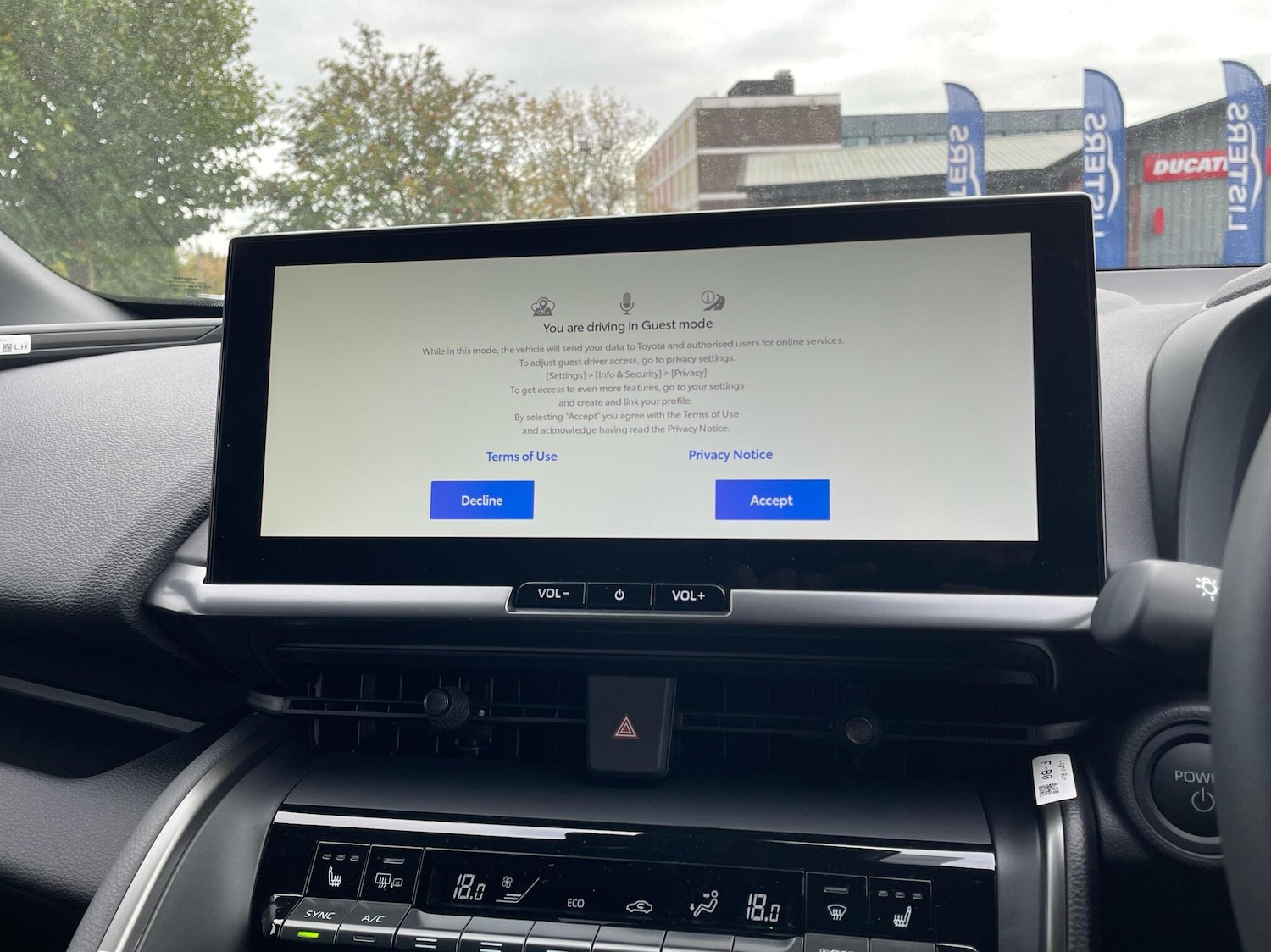 Used Toyota C-HR 2025 for sale - 76730623: Photo 7