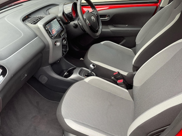 Used Toyota AYGO 2021 for sale - 76296985: Photo 10
