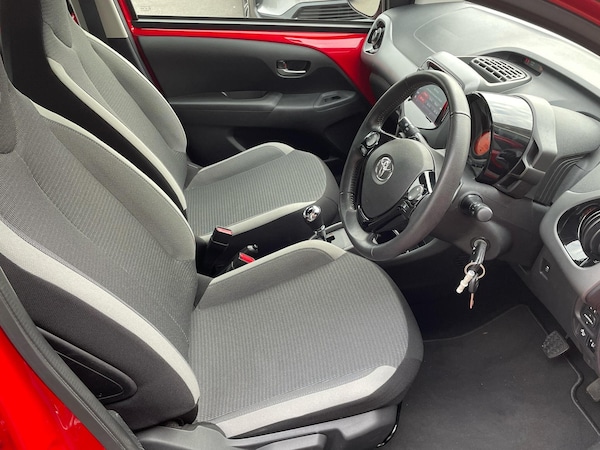 Used Toyota AYGO 2021 for sale - 76296985: Photo 11