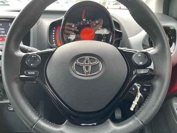 Used Toyota AYGO 2021 for sale - 76296985: Photo 8