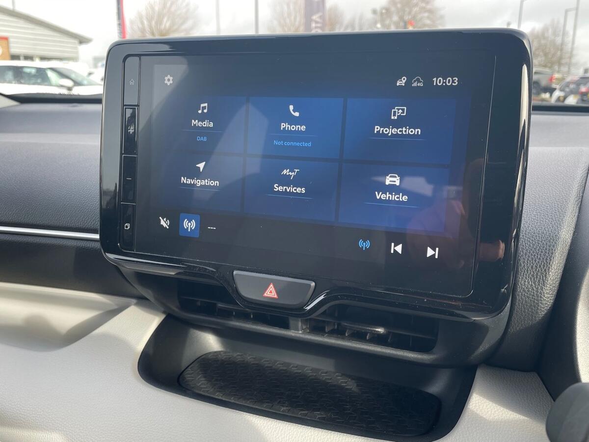 Used Toyota Yaris 2022 for sale - 77539439: Photo 11