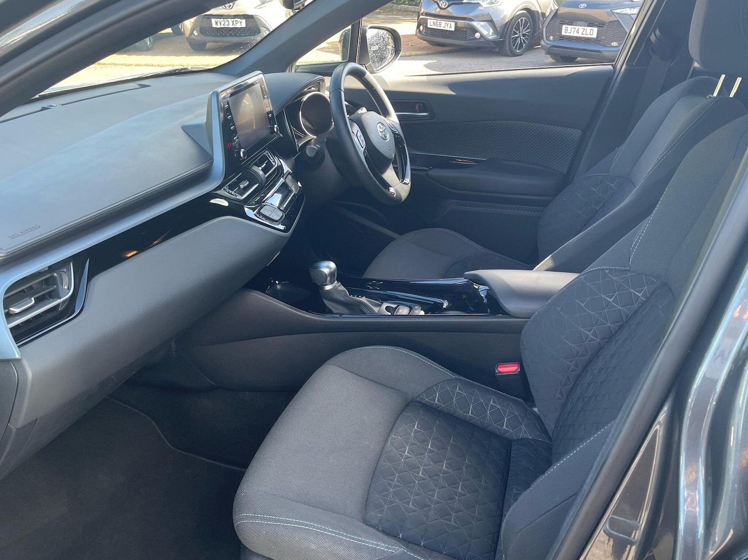Used Toyota C-HR 2020 for sale - 76111559: Photo 10