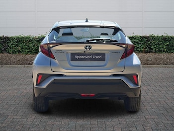 Used Toyota C-HR 2023 for sale - 79522517: Photo