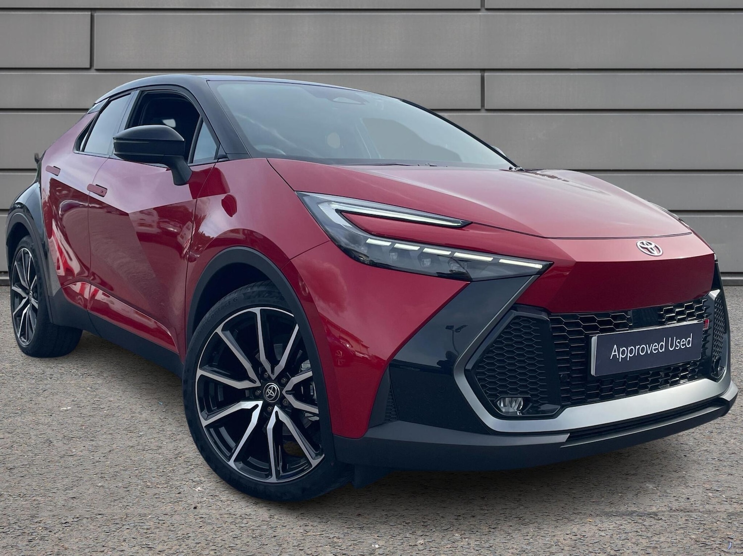 Used Toyota C-HR 2025 for sale - 76111653: Photo 1