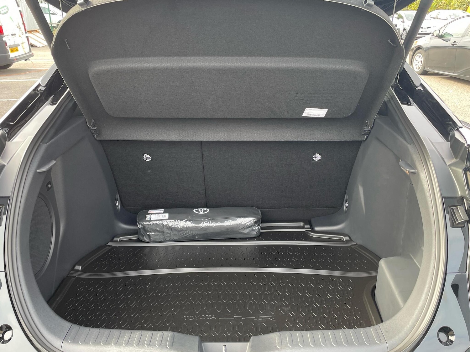 Used Toyota C-HR 2025 for sale - 76111653: Photo 14
