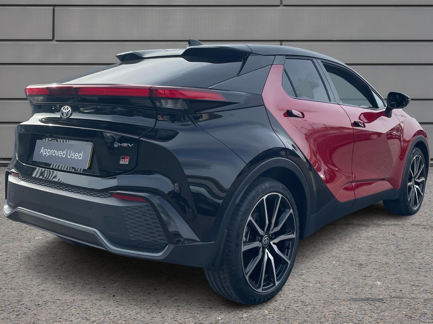 Used Toyota C-HR 2025 for sale - 76111653: Photo 2