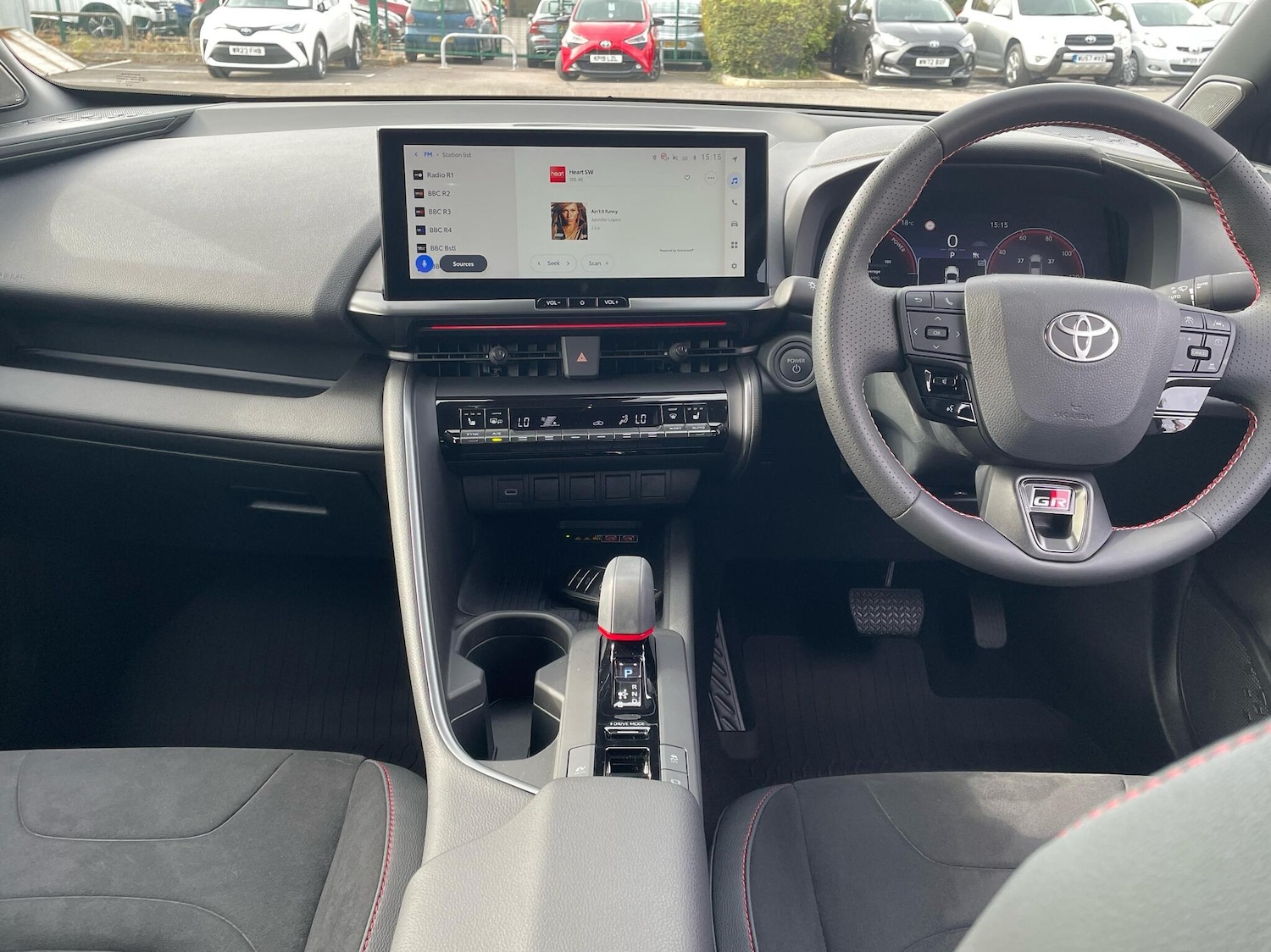 Used Toyota C-HR 2025 for sale - 76111653: Photo 5