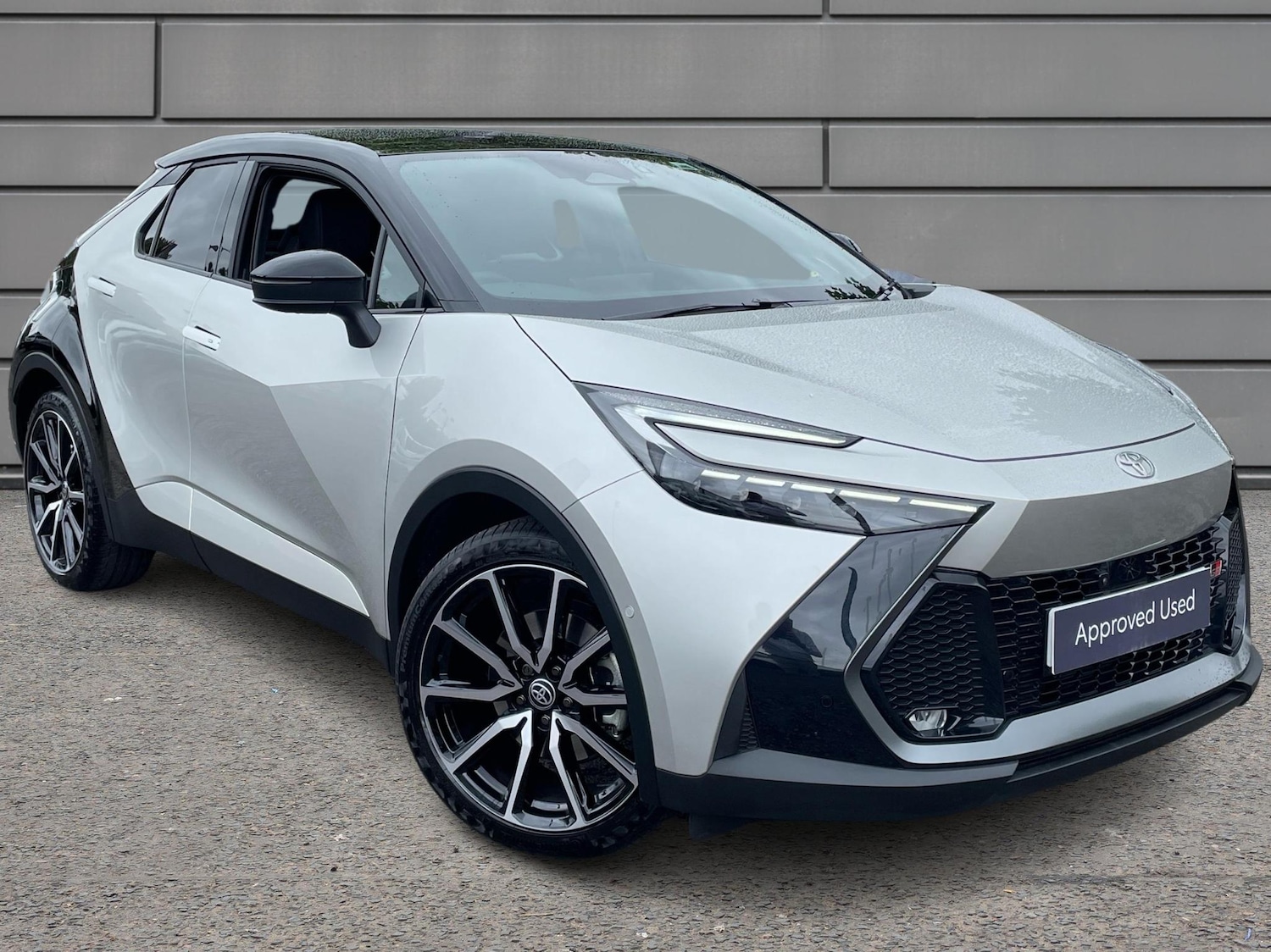 Used Toyota C-HR 2025 for sale - 76111652: Photo 1