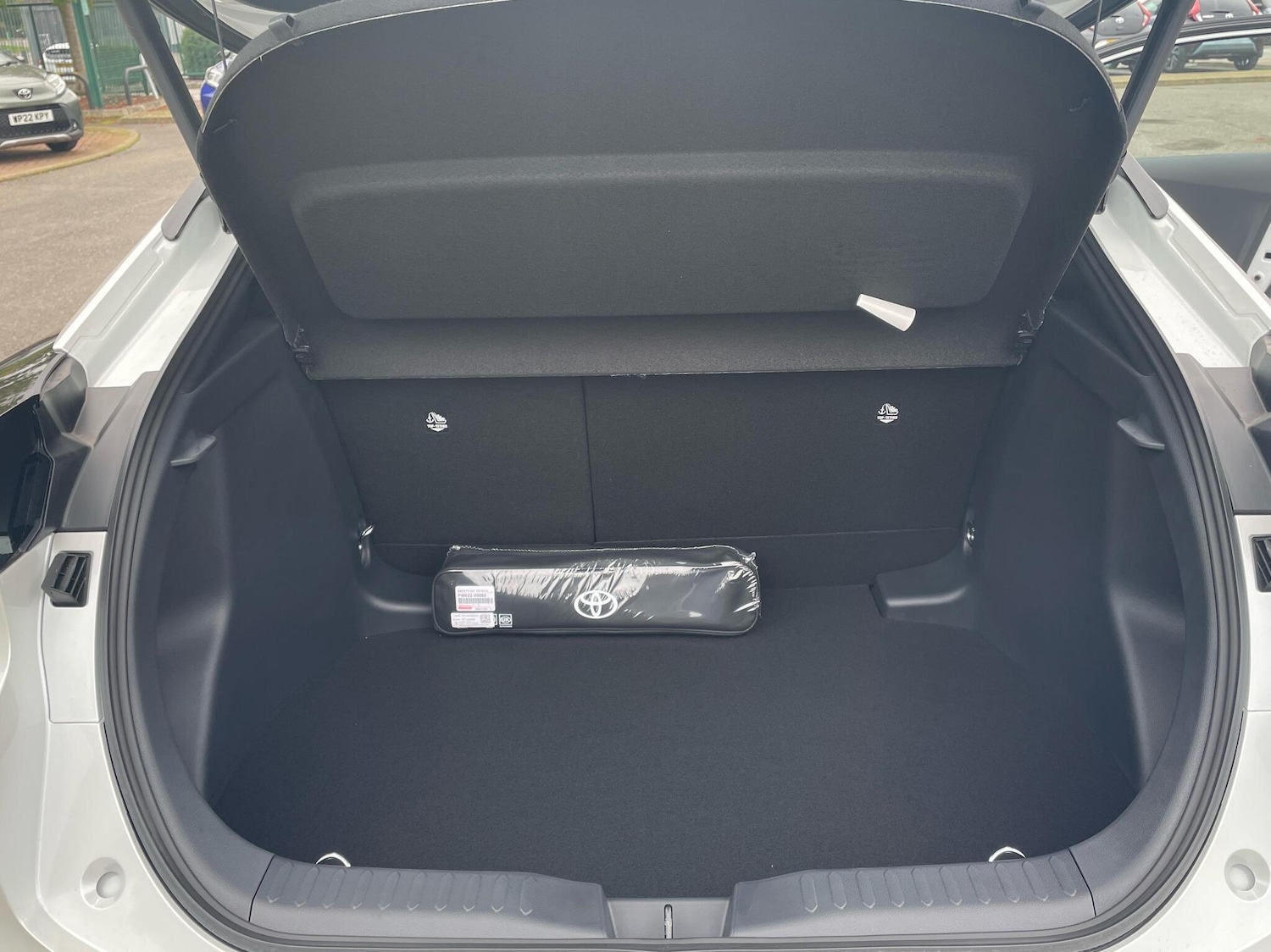 Used Toyota C-HR 2025 for sale - 76111663: Photo 14