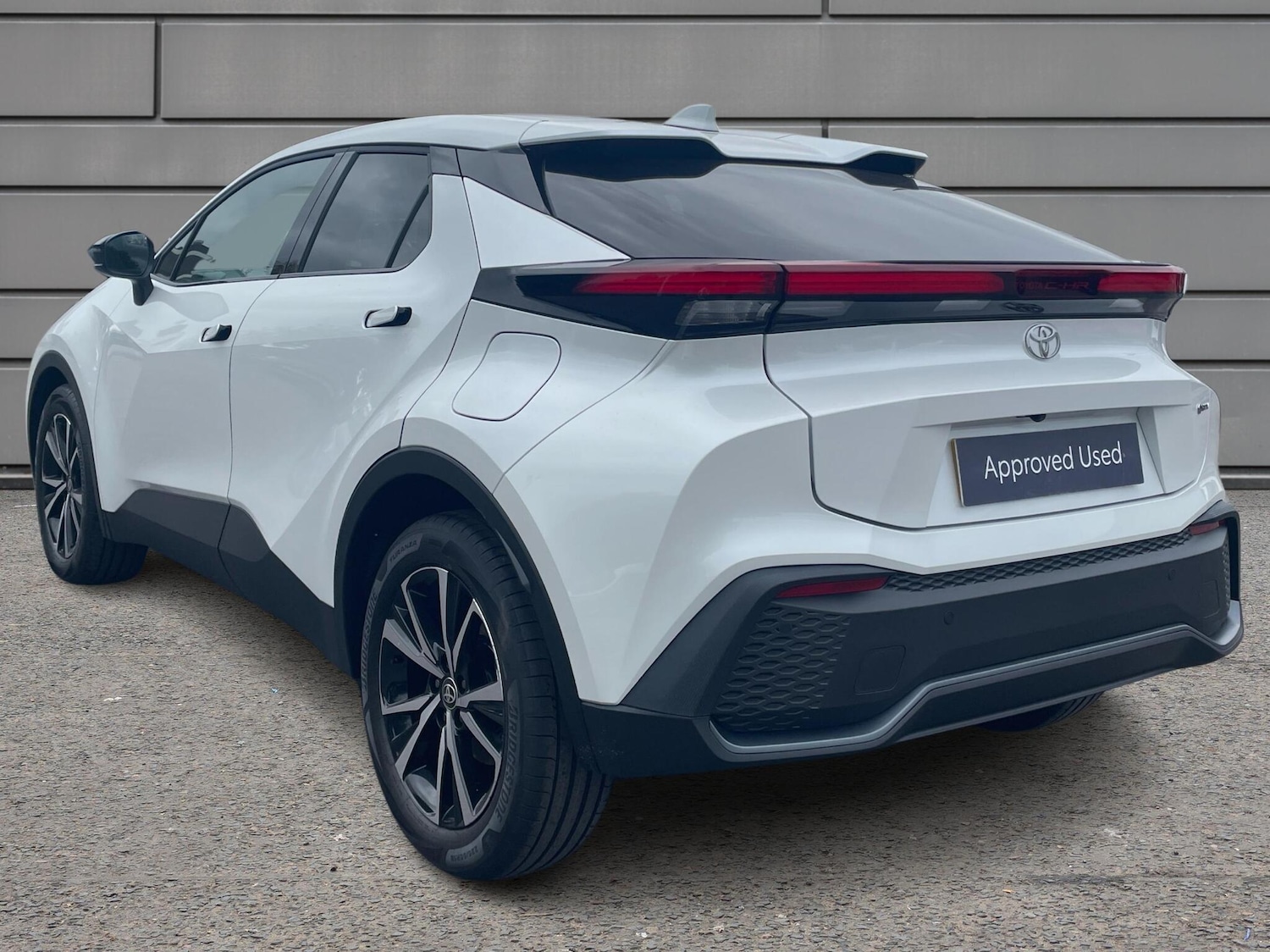 Used Toyota C-HR 2025 for sale - 76111663: Photo 4