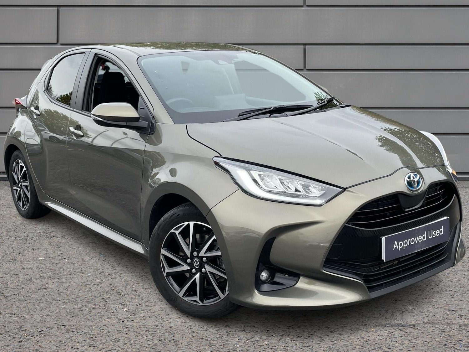 Used Toyota Yaris 2024 for sale - 76730825: Photo 1