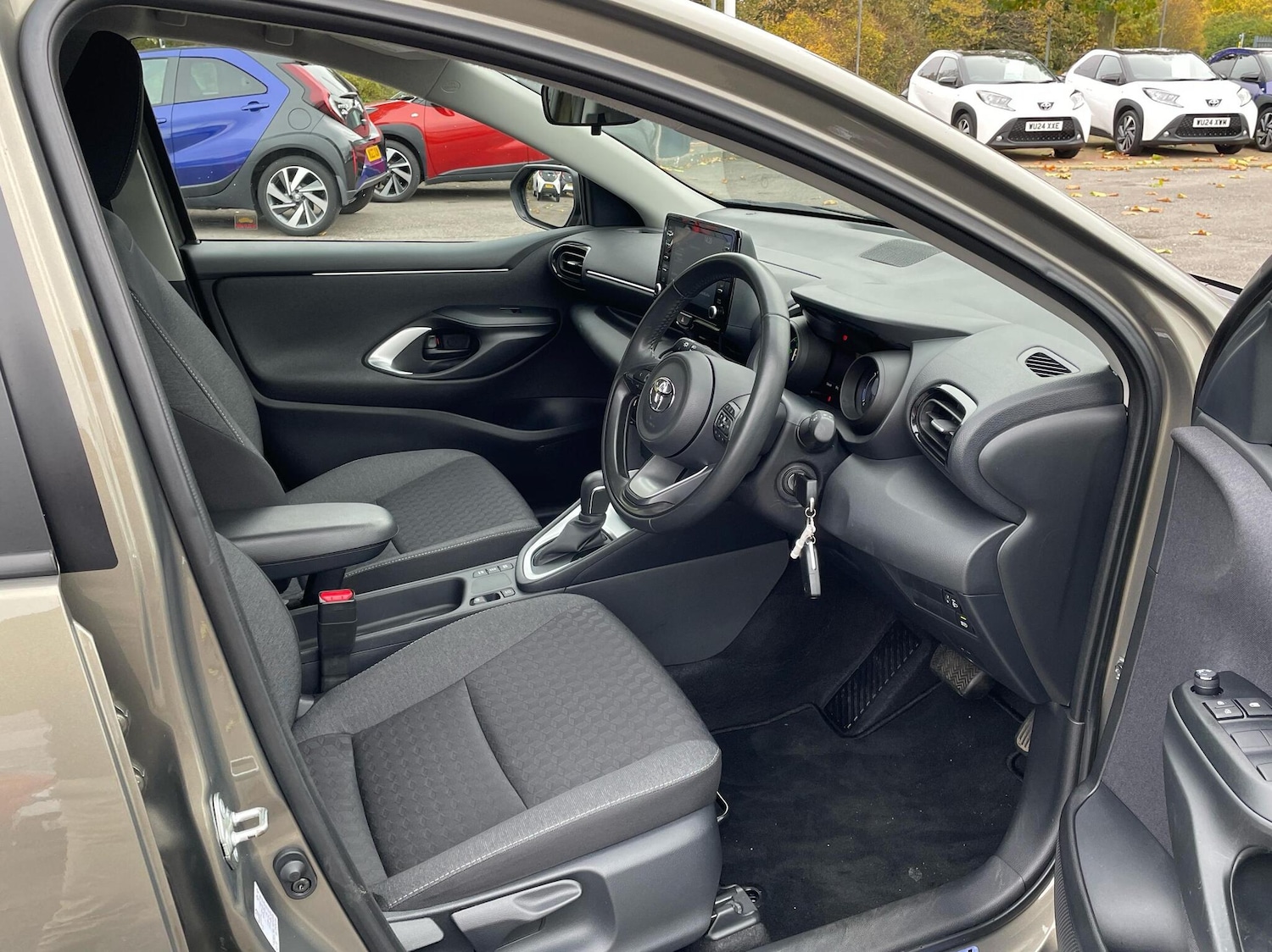 Used Toyota Yaris 2024 for sale - 76730825: Photo 11