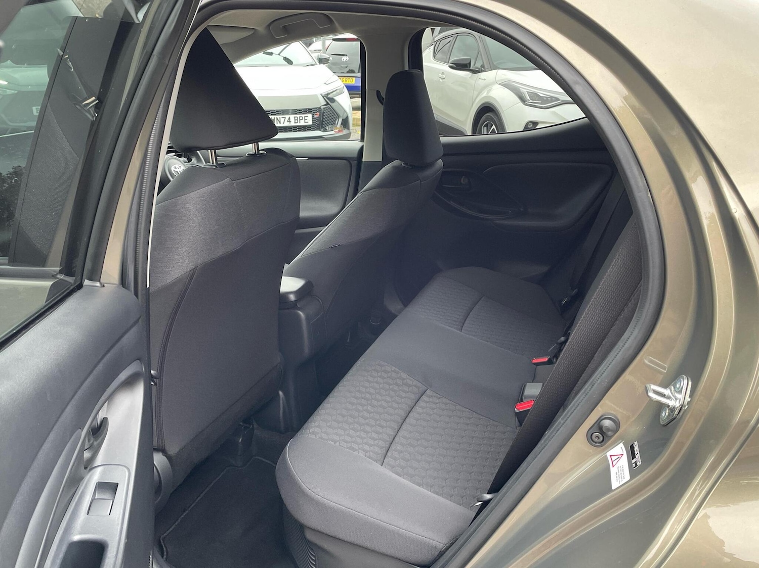 Used Toyota Yaris 2024 for sale - 76730825: Photo 12