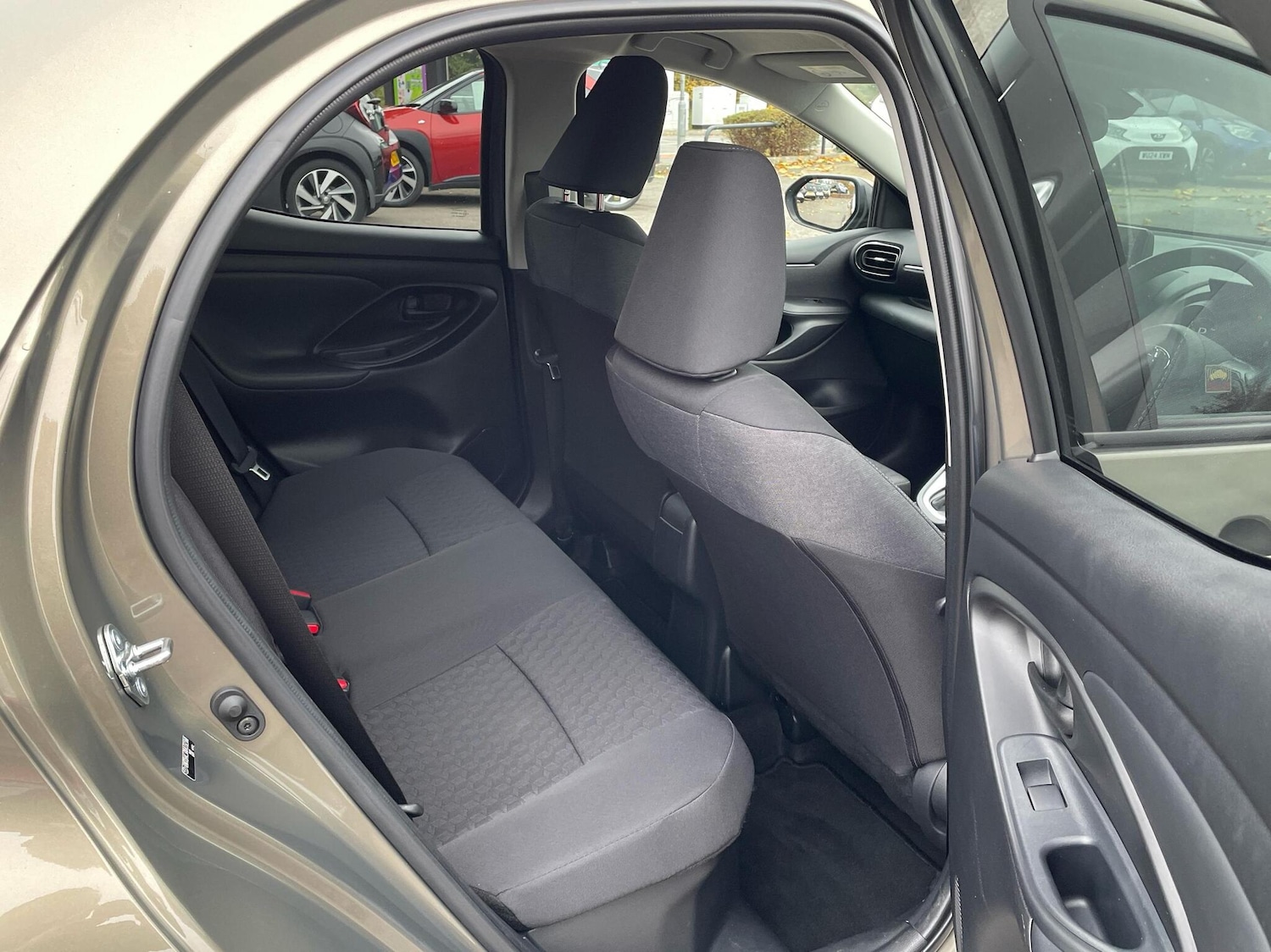 Used Toyota Yaris 2024 for sale - 76730825: Photo 13