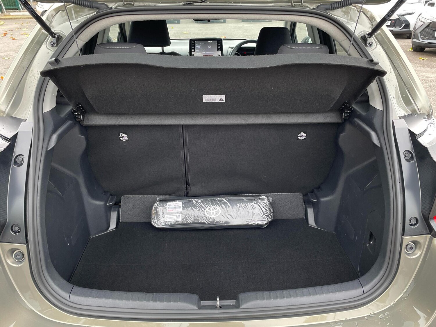 Used Toyota Yaris 2024 for sale - 76730825: Photo 14