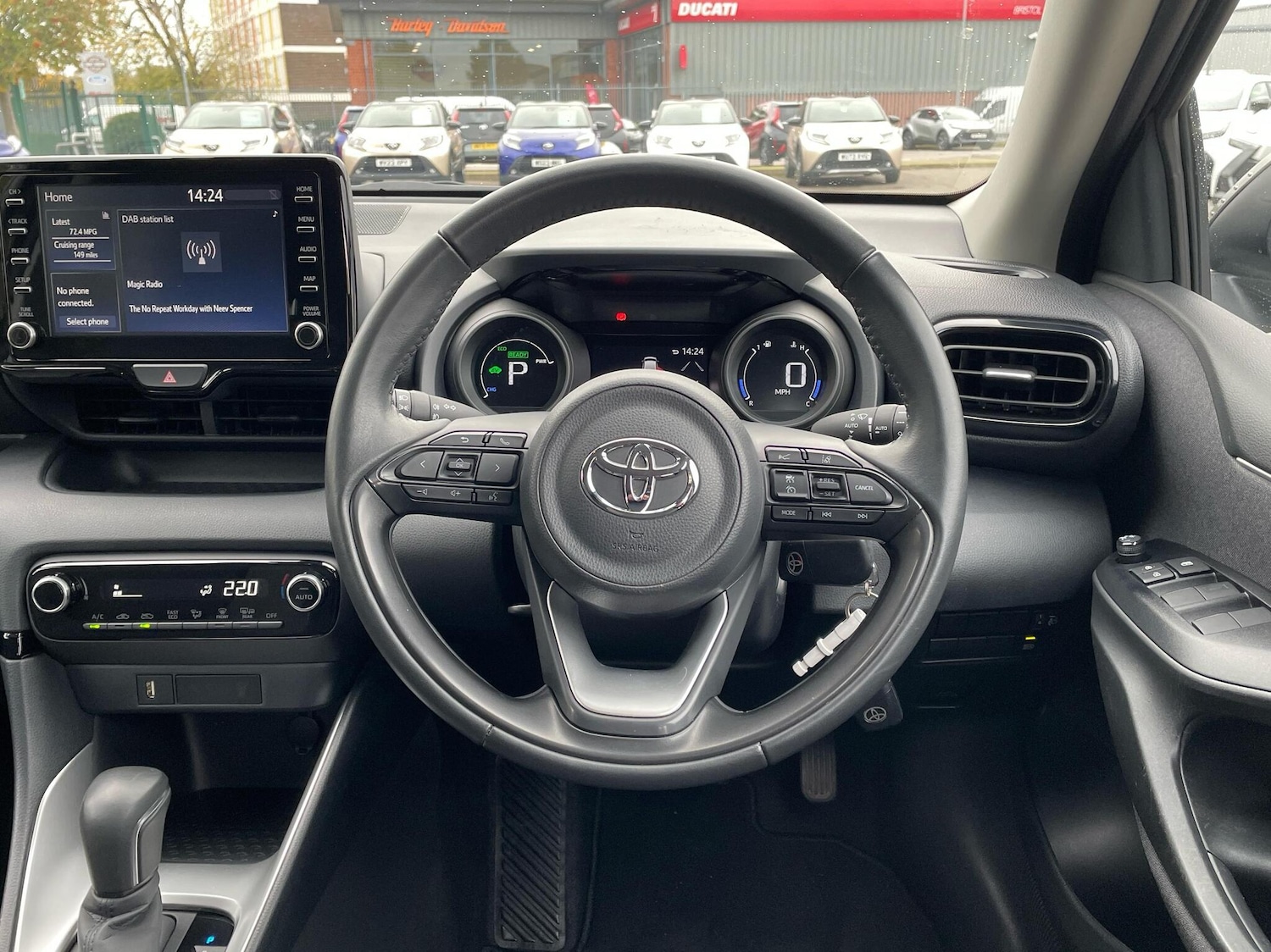 Used Toyota Yaris 2024 for sale - 76730825: Photo 6