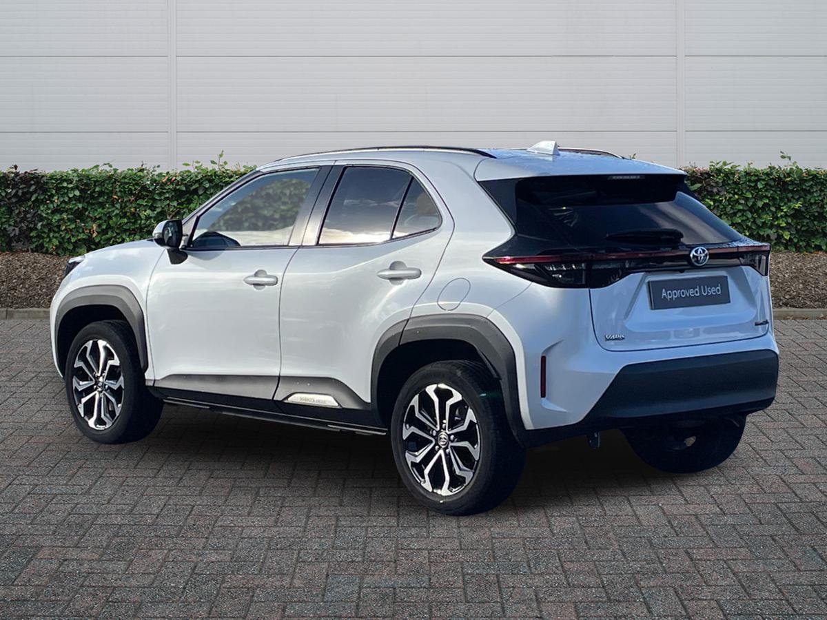 Used Toyota Yaris Cross 2023 for sale - 77177422: Photo 2