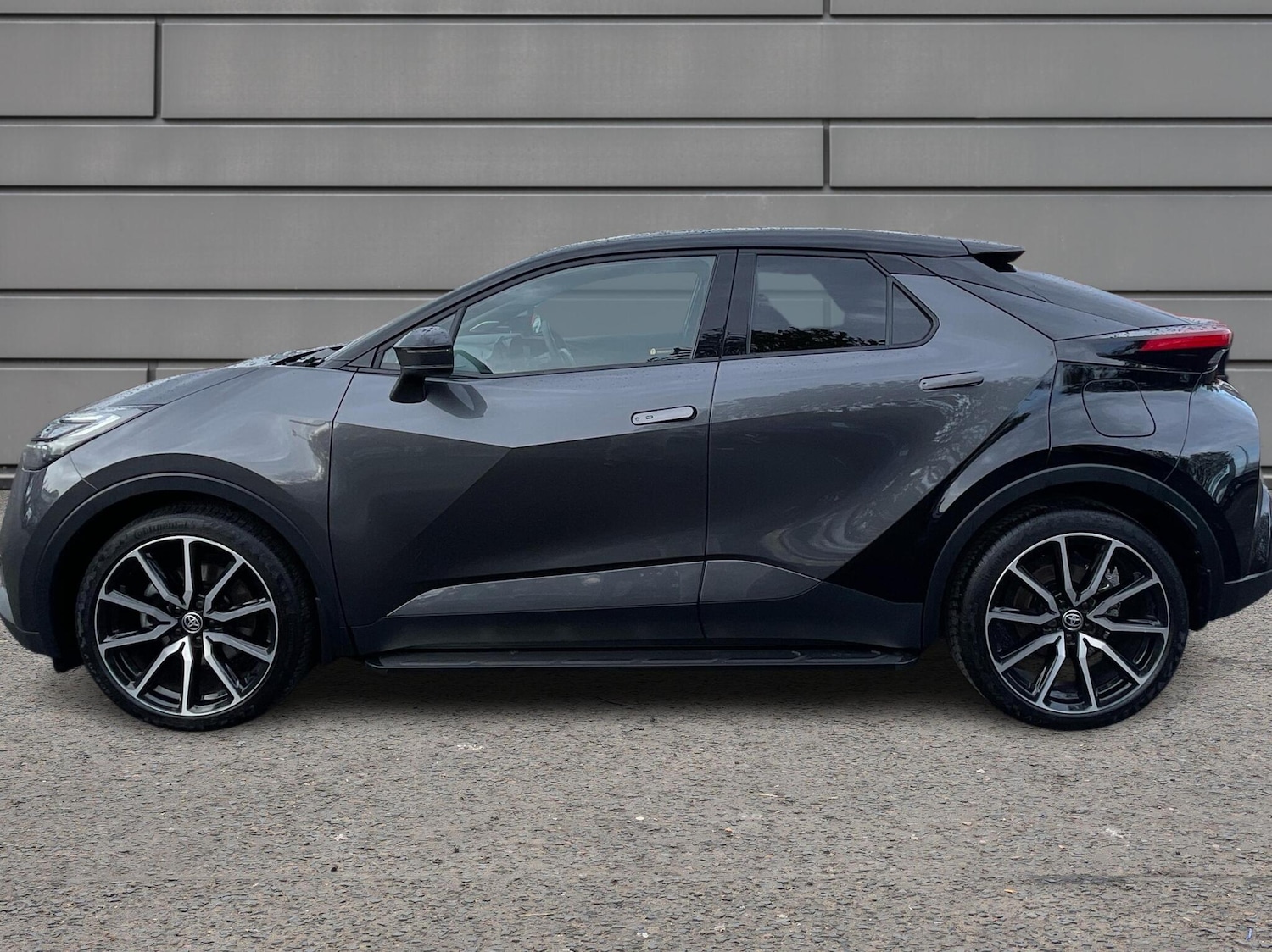 Used Toyota C-HR 2024 for sale - 76730646: Photo 17