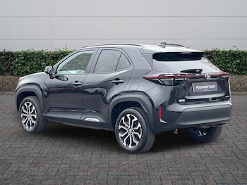 Used Toyota Yaris 2024 for sale - 77725098: Photo