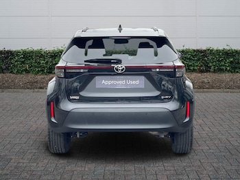 Used Toyota Yaris 2024 for sale - 77725098: Photo